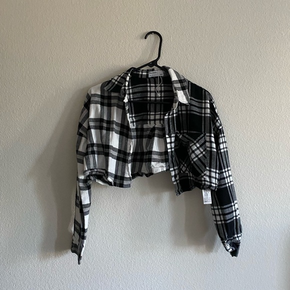 NWOT bershka crop flannel - Picture 6 of 6